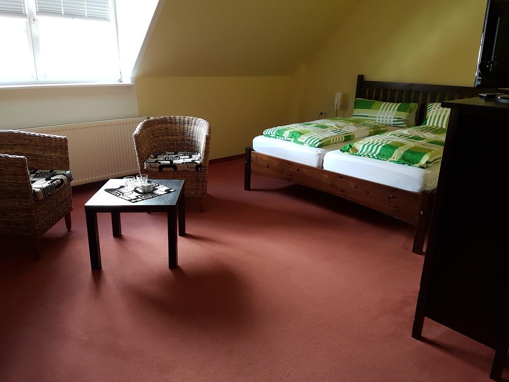Hotel Zum Schwanen Leimen  Exteriör bild